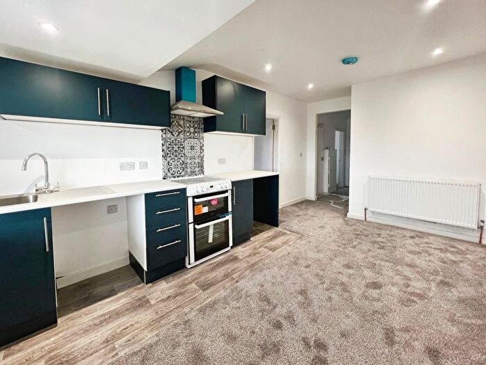 2 Bedroom Flat To Rent In Fort Terrace, Bridlington, YO15