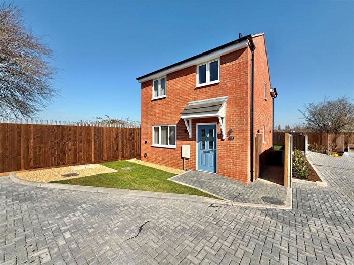 3 Bedroom Detached House To Rent In Mangrove Road, Luton, LU2