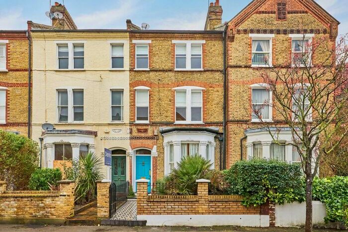 5 Bedroom Property To Rent In Lydon Road, London, SW4