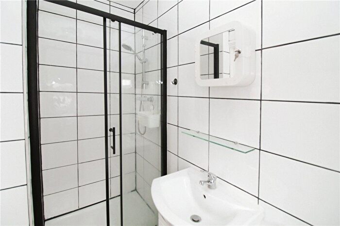 2 Bedroom Flat To Rent In Brighton Road, Purley, CR8