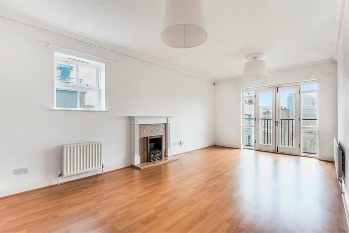 1 Bedroom Flat To Rent In Leathermarket Court, Leathermarket Street, London, London SE1