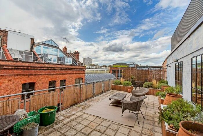 2 Bedroom Flat To Rent In Northburgh Street, London EC1V