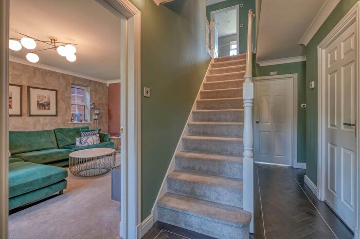 4 Bedroom Detached House For Sale In St. Francis Avenue, Solihull, B91
