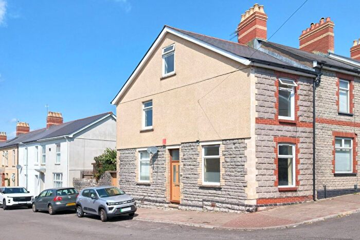 3 Bedroom End Of Terrace House For Sale In Salop Place, Penarth, CF64