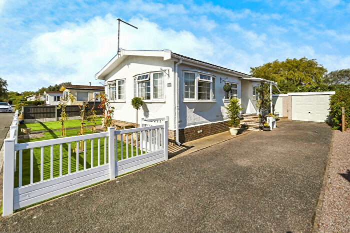 2 Bedroom Park Home For Sale In Beacon Park Home Village, Skegness, PE25
