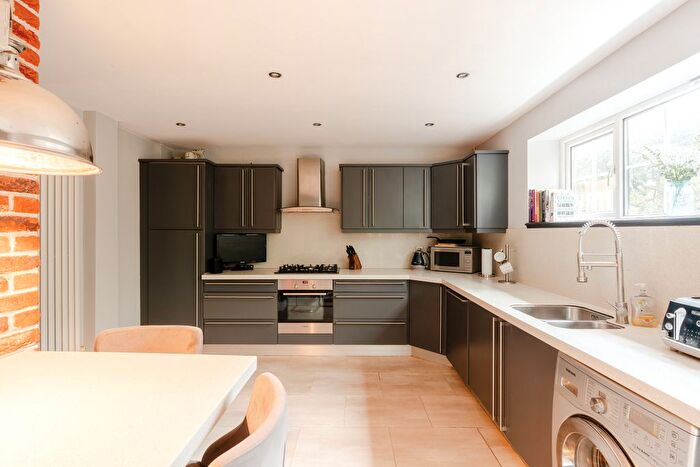 2 Bedroom Detached House For Sale In Greendale Road, Redland, Bristol, Bristol, BS6 - Photo 3