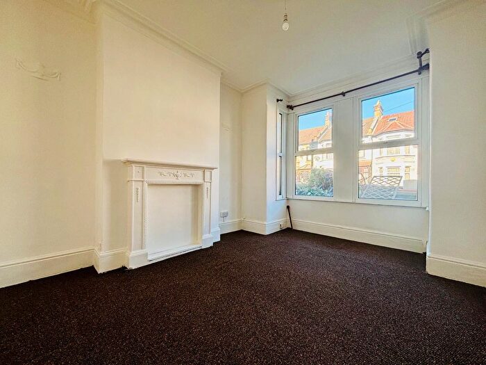 2 Bedroom Flat To Rent In Burges Road, London, E6
