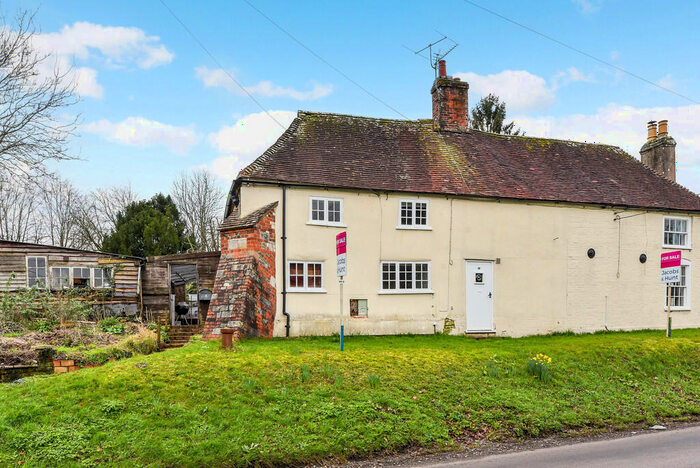 2 Bedroom Semi-Detached House For Sale In South Gardens, South Harting, West Sussex, GU31