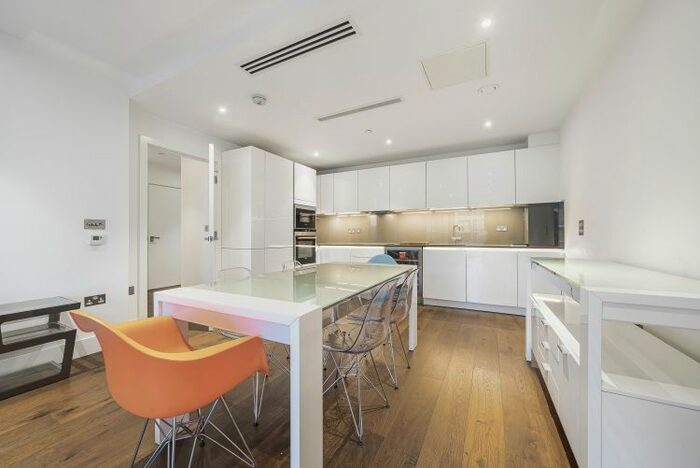 2 Bedroom Flat To Rent In Central Avenue, London, SW6