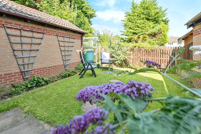 3 Bedroom Detached House For Sale In Longworth Close, Banbury, OX16