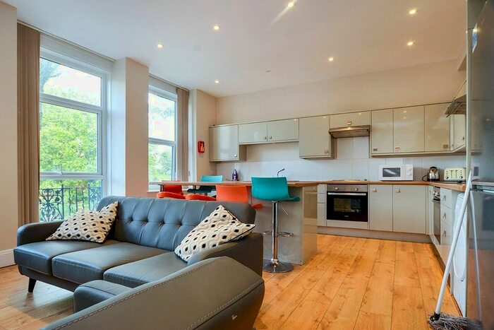 8 Bedroom Terraced House To Rent In Queen Anne Terrace, Plymouth, PL4