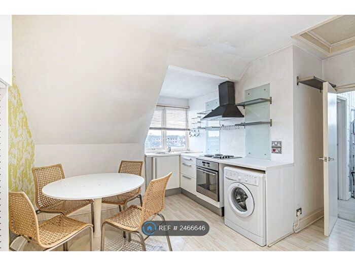 1 Bedroom Flat To Rent In Hollybush Terrace, London, SE19