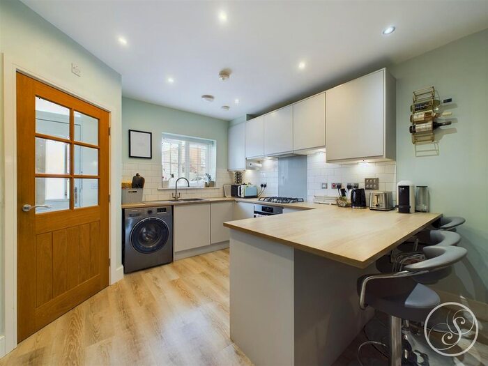 2 Bedroom Terraced House For Sale In Eden Court, Leeds, LS4