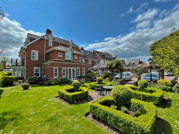 1 Bedroom Flat To Rent In Brookley Road, Brockenhurst, SO42