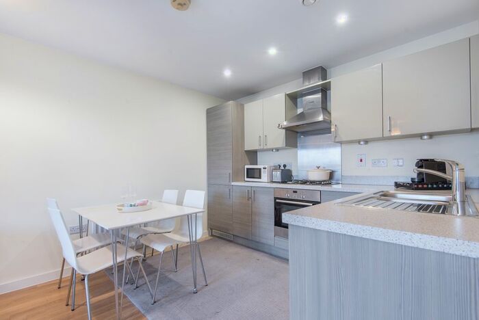 2 Bedroom Flat To Rent In Skerne Road, Kingston Upon Thames, KT2