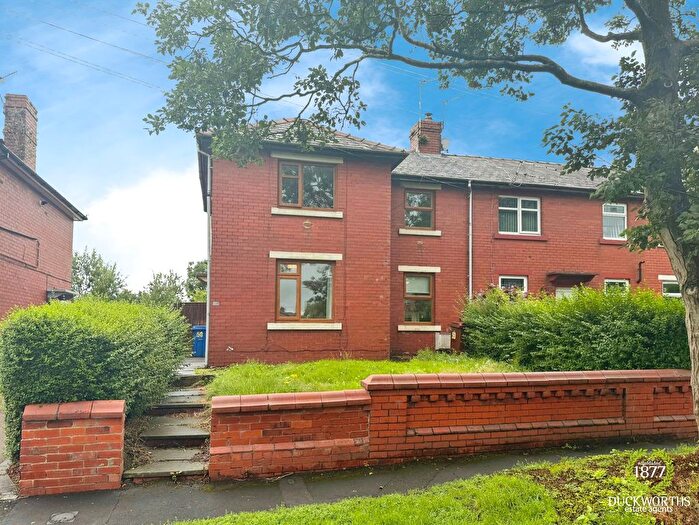 3 Bedroom End Of Terrace House For Sale In Sparth Avenue, Clayton Le Moors, BB5