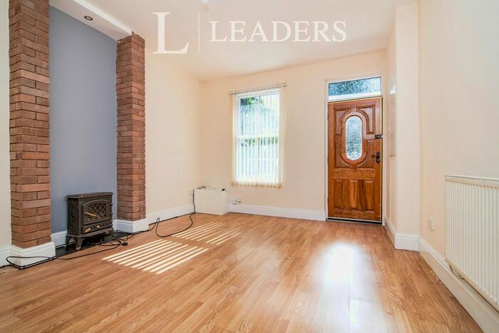 2 Bedroom Cottage To Rent In The Green, Kings Norton, B38