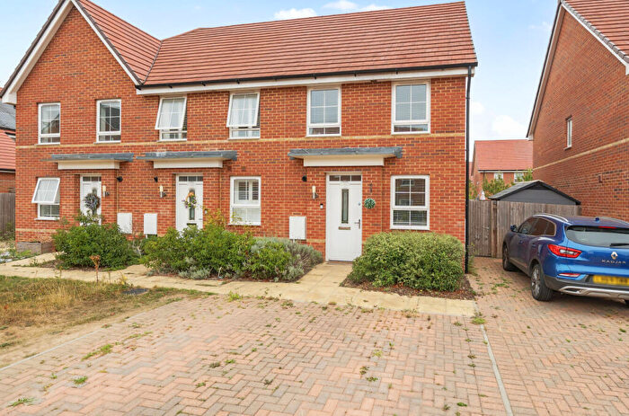 2 Bedroom End Of Terrace House For Sale In Dowling Crescent, Ampfield, Romsey, Hampshire, SO51