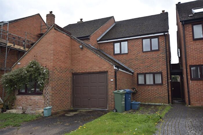 4 Bedroom Semi-Detached House For Sale In Stone Quarry Lane, Oxford, Oxfordshire, OX4