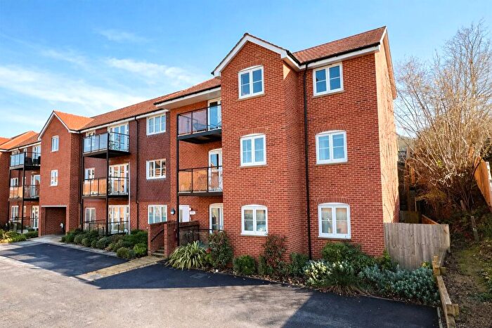 1 Bedroom Apartment For Sale In Electric Close, Godalming, Surrey, GU7