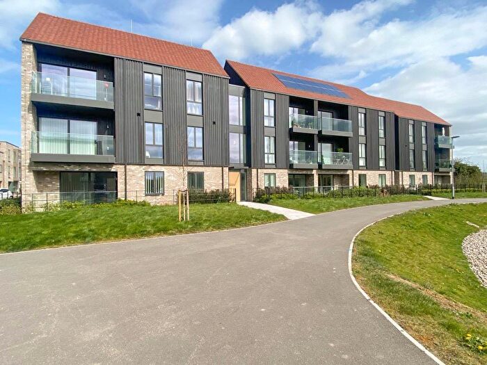2 Bedroom Apartment For Sale In Urwin Gardens, Cambridge, CB2