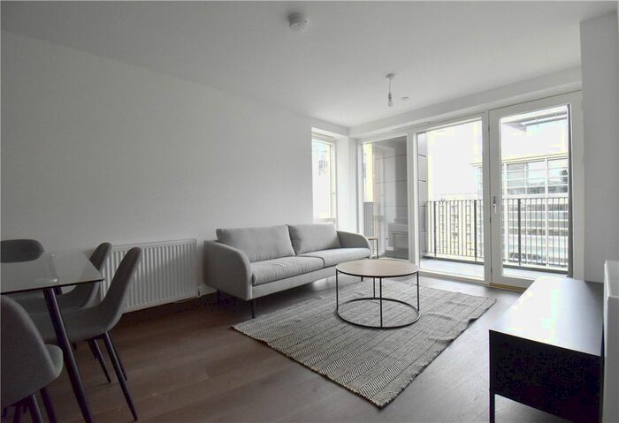 2 Bedroom Flat To Rent In Station Square, Cambridge, CB1