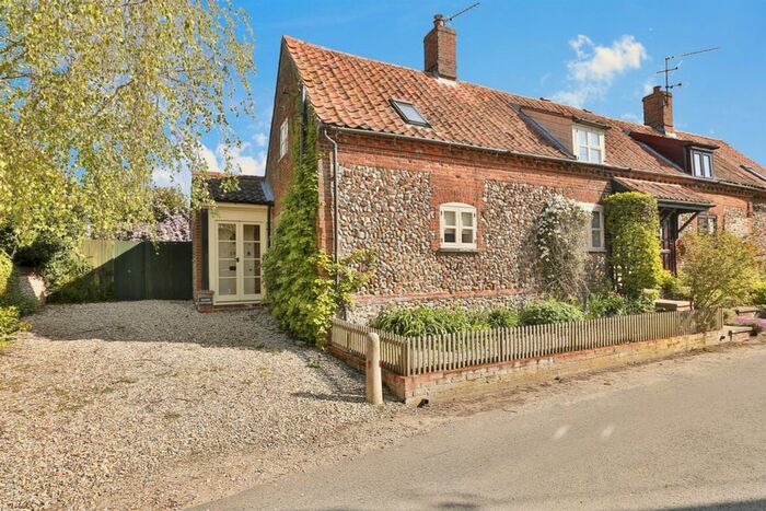 2 Bedroom Property For Sale In Fakenham Road, Great Snoring, Fakenham, NR21