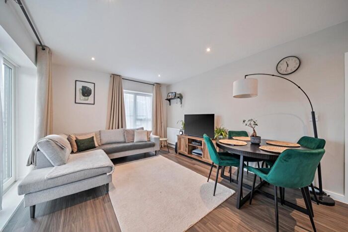 2 Bedroom Flat For Sale In Dun Street, Sheffield, S3