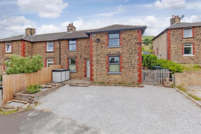 3 Bedroom Semi-Detached House For Sale In Greenhead Park, Bamford, Hope Valley, S33