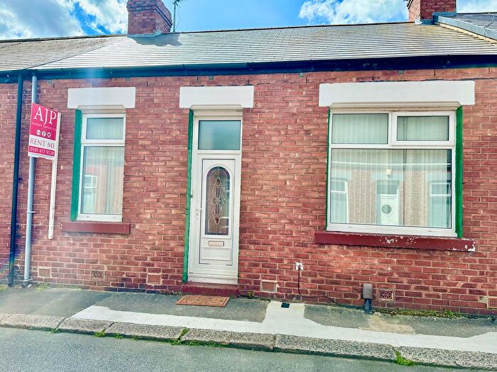 3 Bedroom Bungalow To Rent In Hazledene Terrace, Sunderland, SR4