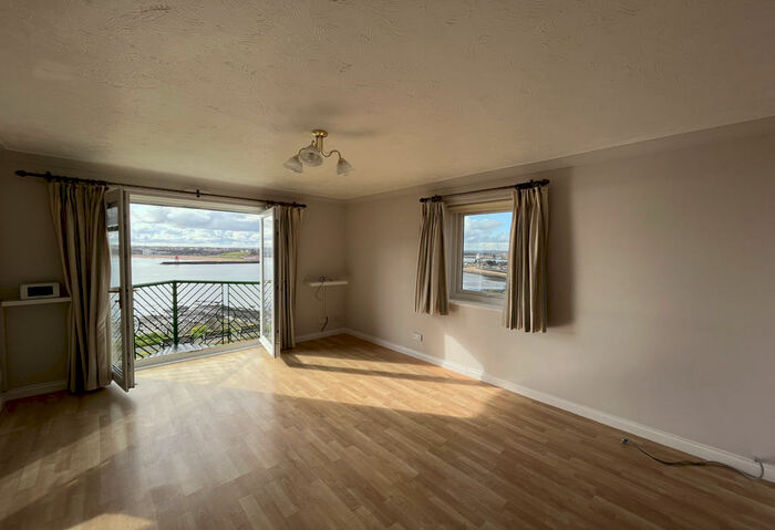 2 Bedroom Flat To Rent In Sovereign House Oxford Street, Tynemouth, North Shields, NE30