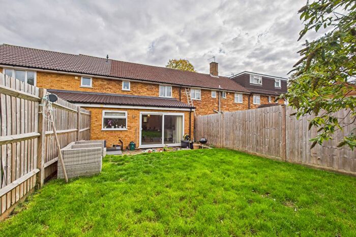 3 Bedroom Terraced House For Sale In Long Chaulden, Hemel Hempstead, HP1