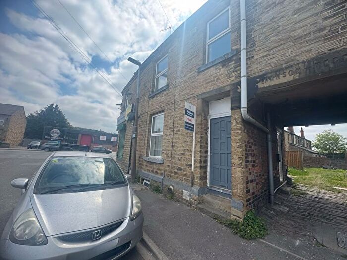 2 Bedroom Terraced House To Rent In Canal Street, Huddersfield, HD1