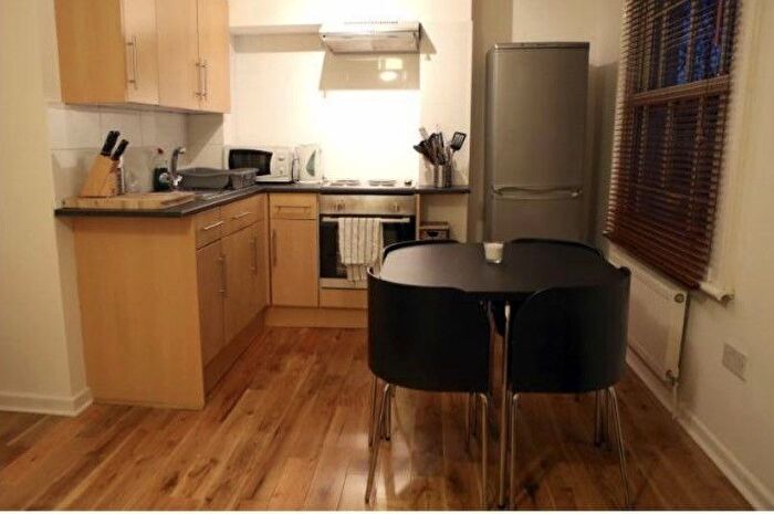1 Bedroom Flat To Rent In Amersham Road, London, SE14