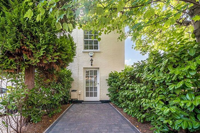 2 Bedroom Terraced House For Sale In Broom Road, Teddington, TW11