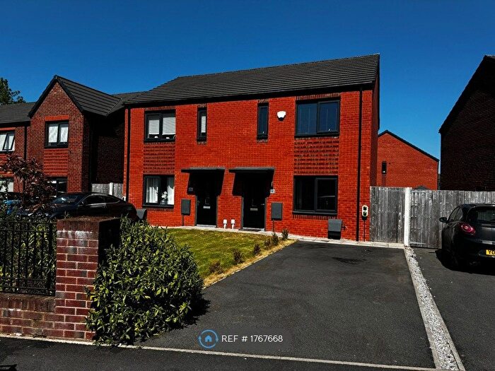 2 Bedroom Semi-Detached House To Rent In Danesdale Drive, Manchester, M4