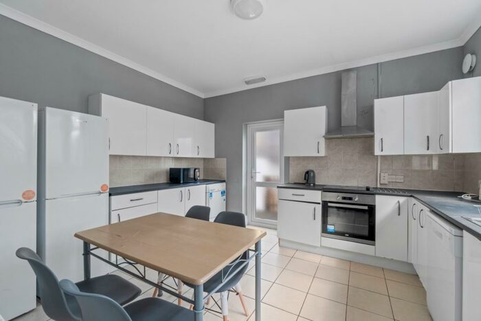 6 Bedroom Terraced House To Rent In Beechwood Avenue, Plymouth, Devon, PL4