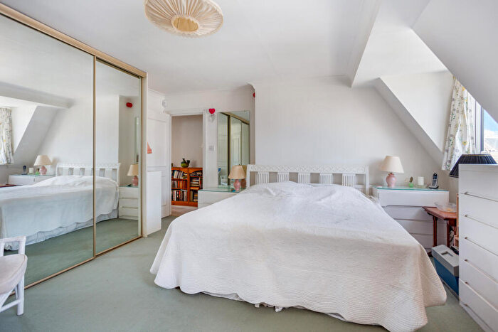 2 Bedroom Flat For Sale In Chichester Terrace, Brighton, BN2