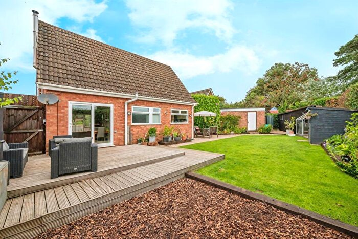 3 Bedroom Bungalow For Sale In Richmond Rise, Reepham, Norwich, NR10