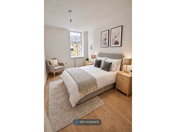 1 Bedroom Flat To Rent In Elizabethan House, Brighouse, HD6