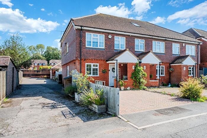 4 Bedroom End Of Terrace House For Sale In Buckland Road, Lower Kingswood, Tadworth, KT20