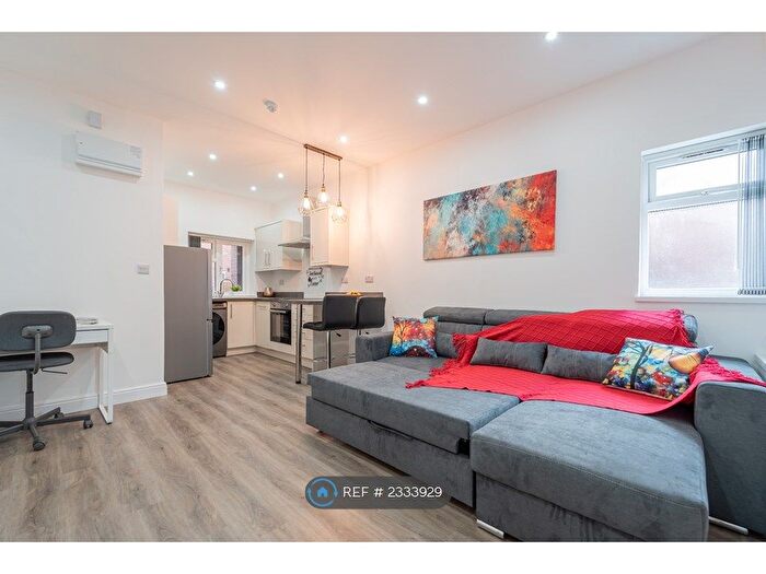 1 Bedroom Flat To Rent In Corbett Street, Smethwick, B66