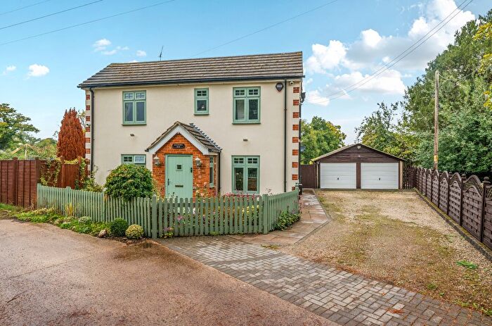 4 Bedroom Detached House For Sale In Salisbury Road, Plaitford, Romsey, Hampshire, SO51