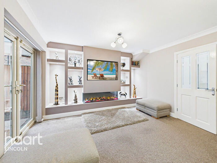 4 Bedroom Semi-Detached House For Sale In Hodson Close, Skellingthorpe, LN6