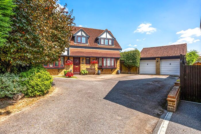 4 Bedroom Detached House For Sale In York Close, Southwater, RH13
