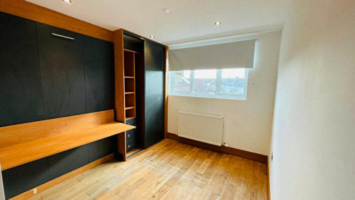 Studio To Rent In Lower Addiscombe Road, Croydon, CR0
