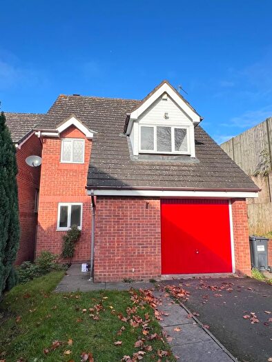 3 Bedroom Detached House To Rent In Kings Road, Birmingham, B14