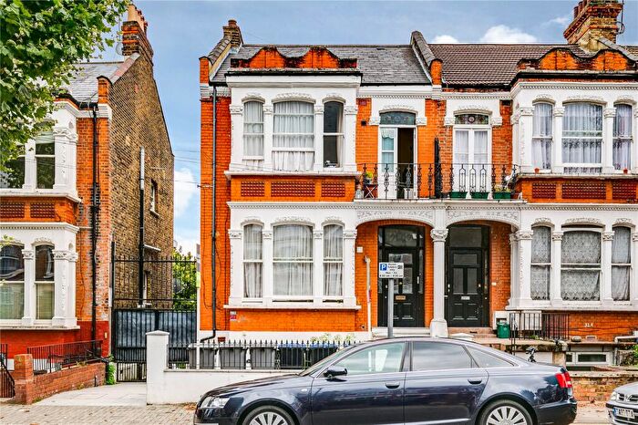 2 Bedroom Apartment To Rent In Chevening Road, London, NW6