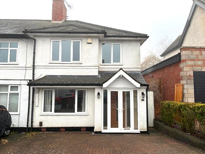 3 Bedroom End Of Terrace House To Rent In New Road, Birmingham, B45