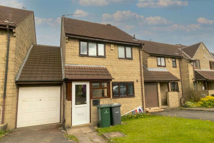 3 Bedroom Semi-Detached House To Rent In Martindale Close, Bradford, BD2